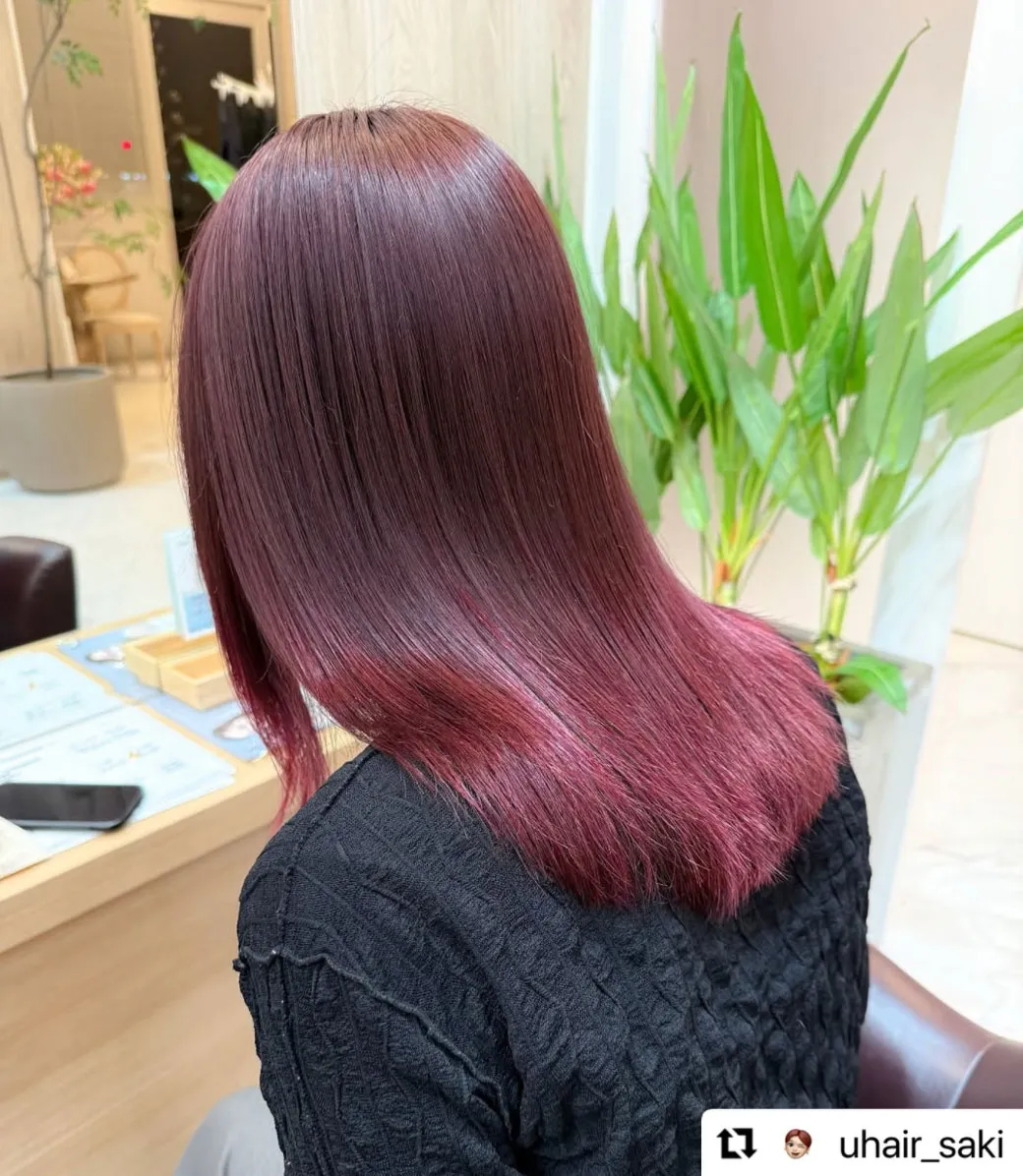 #Repost @uhair_saki with @use.repost
・・・
【 Gradation Pink🎀🏳️‍⚧️】

@uhair_miho のスタッフカラー🎟️🩰
元々のブリーチ部分を活かして強い発色を...💔

📍U hair 千代田橋店

〒464-0011
名古屋市千種区千代田橋2-1-1
🚘アピタ千代田橋店駐車場内

-schedule-
mon close
tue  10:00〜19:00  第2/第3 close
wed  10:00〜19:00
thu  10:00〜19:00
fri  11:00〜20:00
sat  10:00〜19:00
sun  10:00〜19:00

ご予約はホットペッパー、お電話、dmより
受け付けております🌙

#暖色カラー #ピンクヘアー #デザインカラー #名古屋サロン #名古屋 #千種区 #千代田橋 #aujua #オージュア #オーガニックカラー #イルミナカラー#uhair#uhair千代田橋